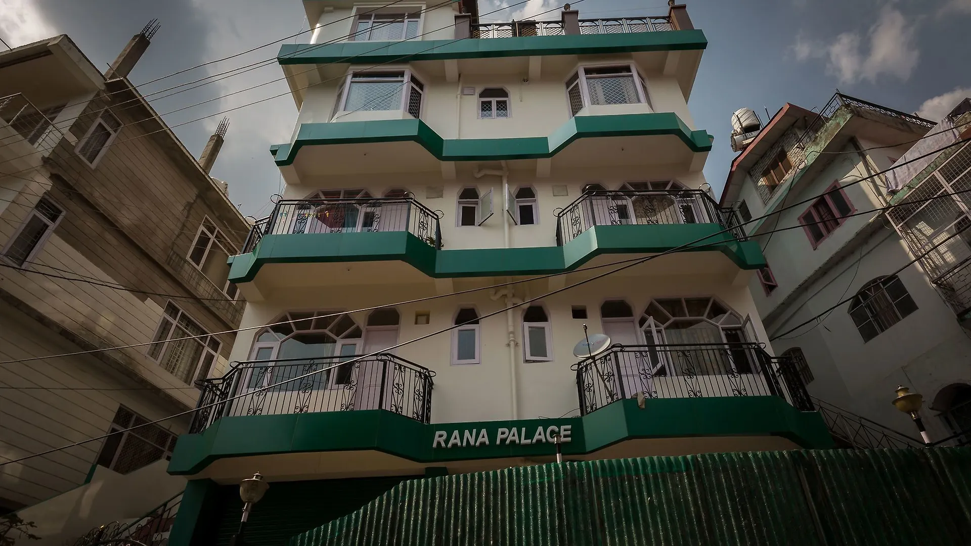 Oyo 12685 Home 2Bhk Sankat Mochan Shimla 0*,  India